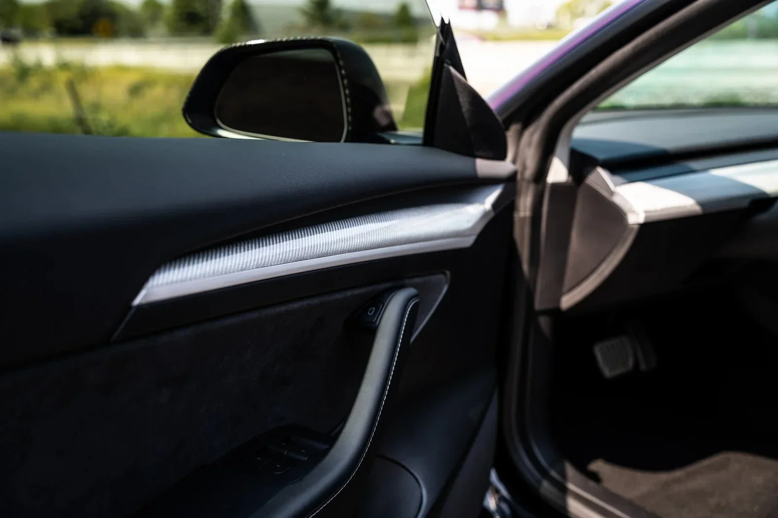 2017-2023 Tesla Model 3/Y - Spectre Fiber Door Trim Replacement - Image 3